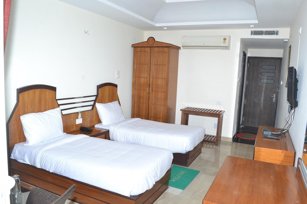 Chopra Residency Hotel Hamīrpur Kültér fotó